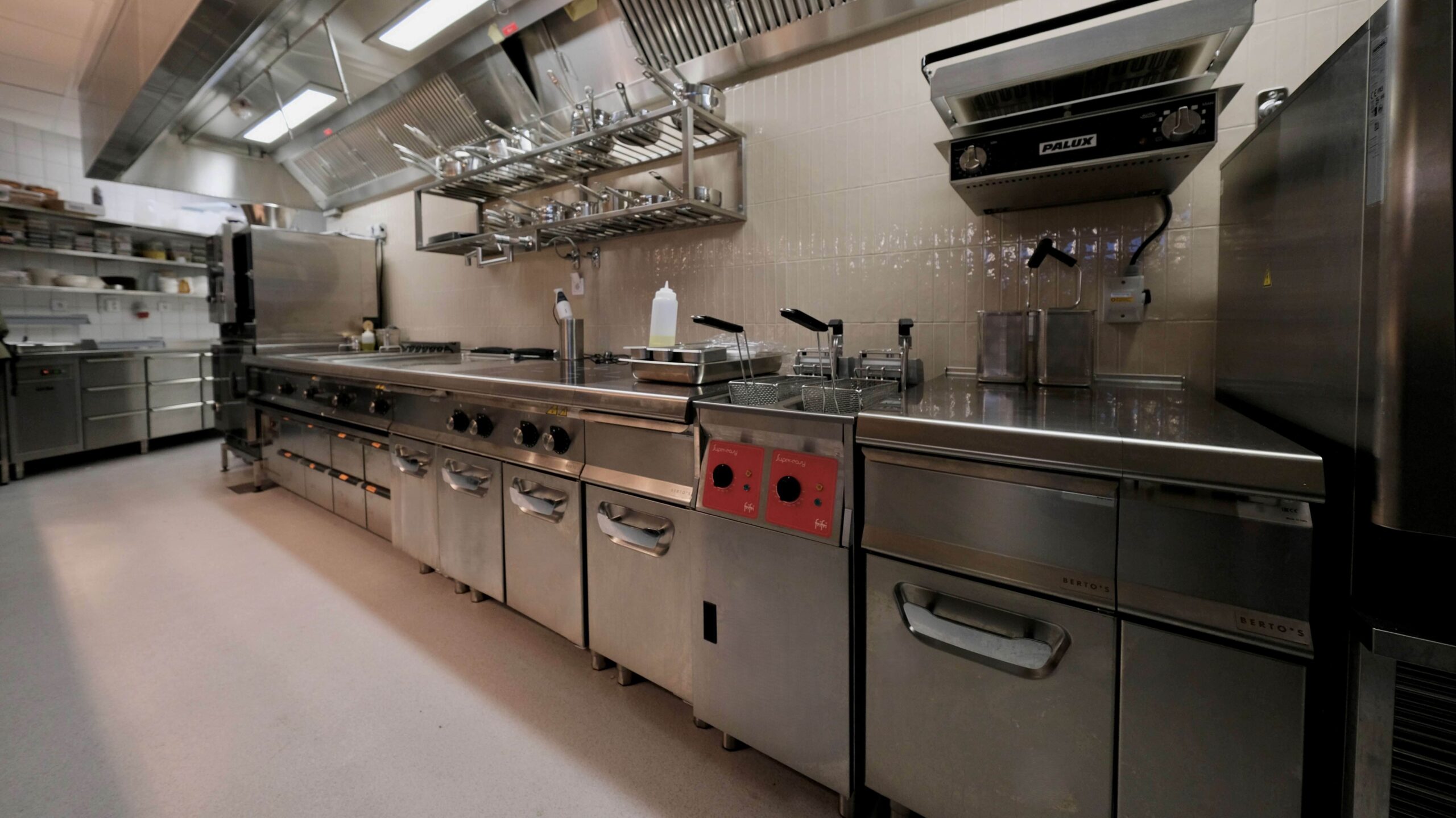 Rostfritt restaurangkök