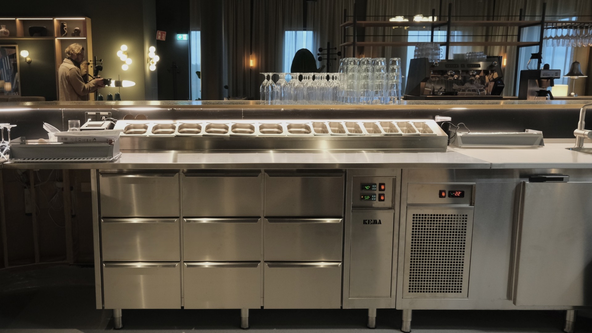 Pizzakylbänk i Sky bar