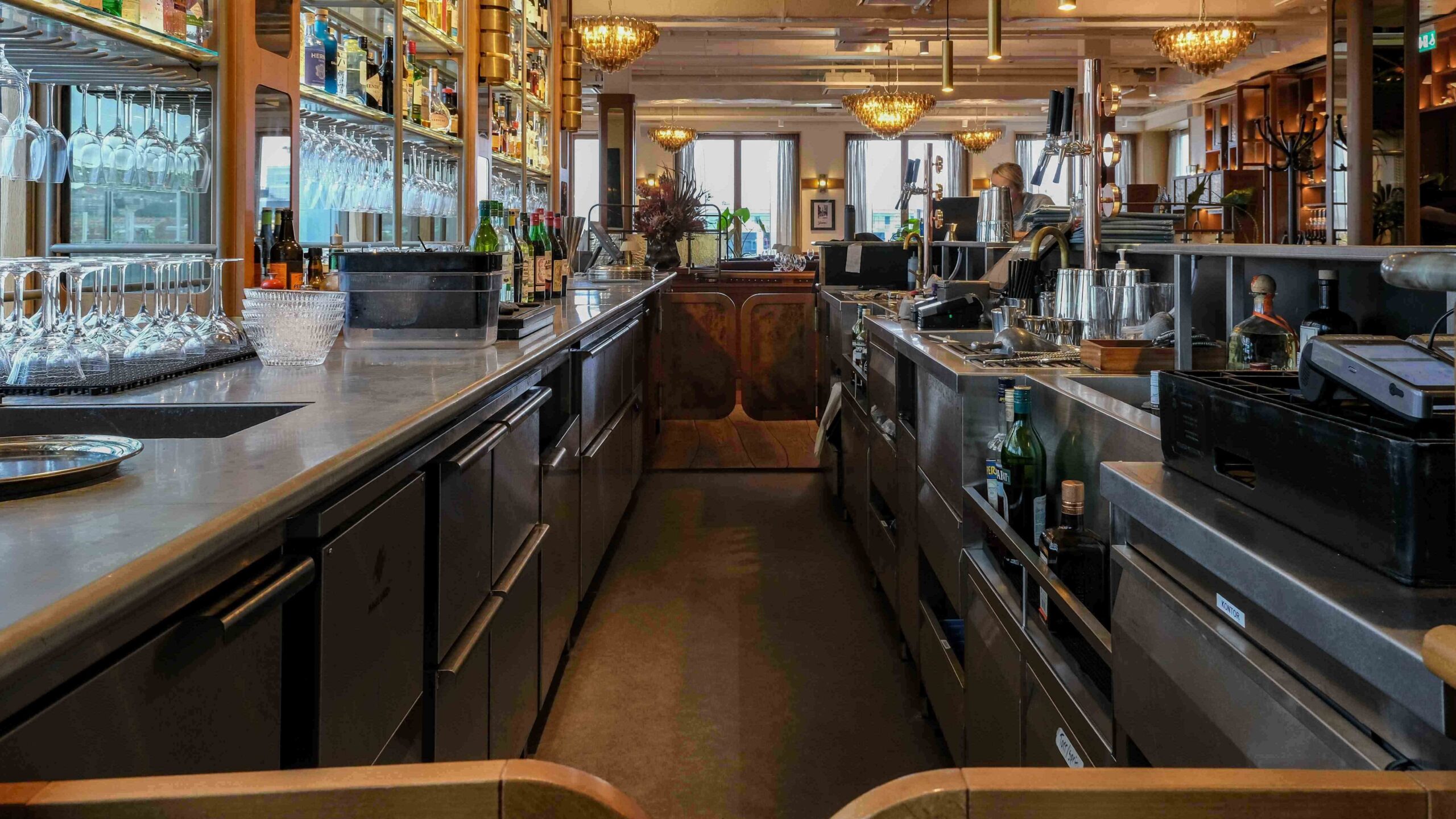 Rostfri inredning bar