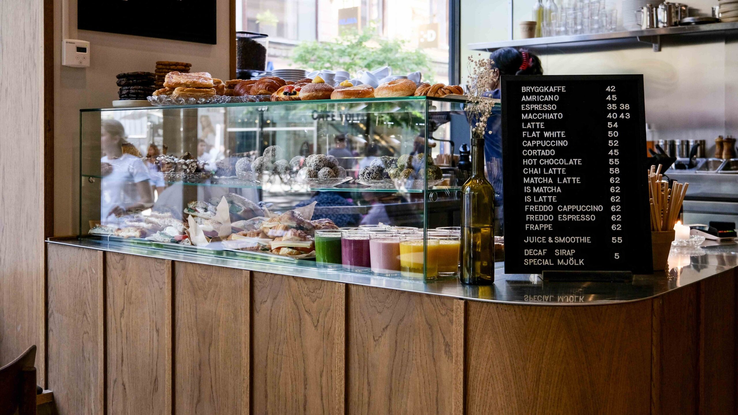 Café Volta Drottninggatan konditorimonter